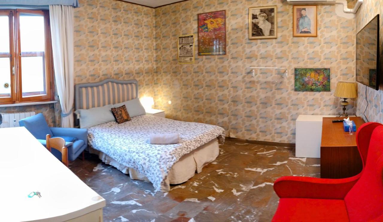 Rainbow Rooms Pise Extérieur photo